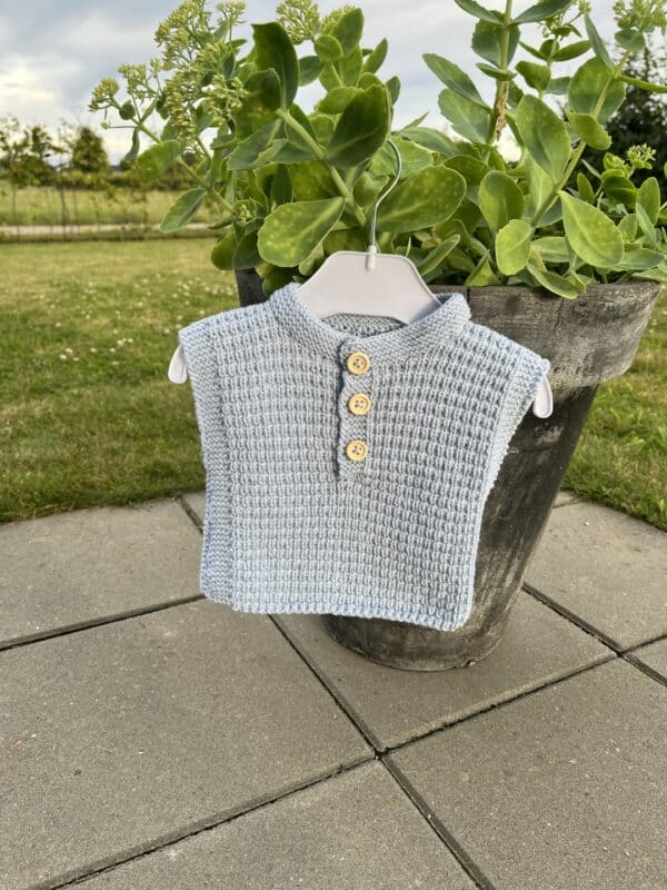 Strikket babyvest - Billede 3
