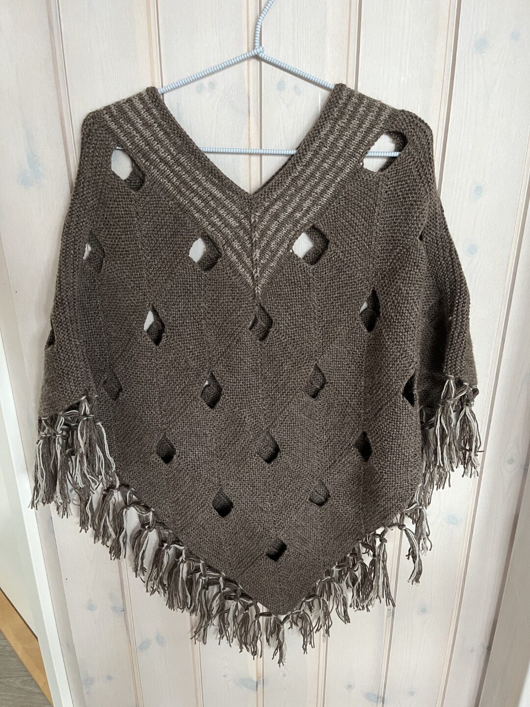 Strikket poncho af dominofirkanter, opskrift - Billede 2