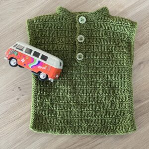 Strikket babyvest
