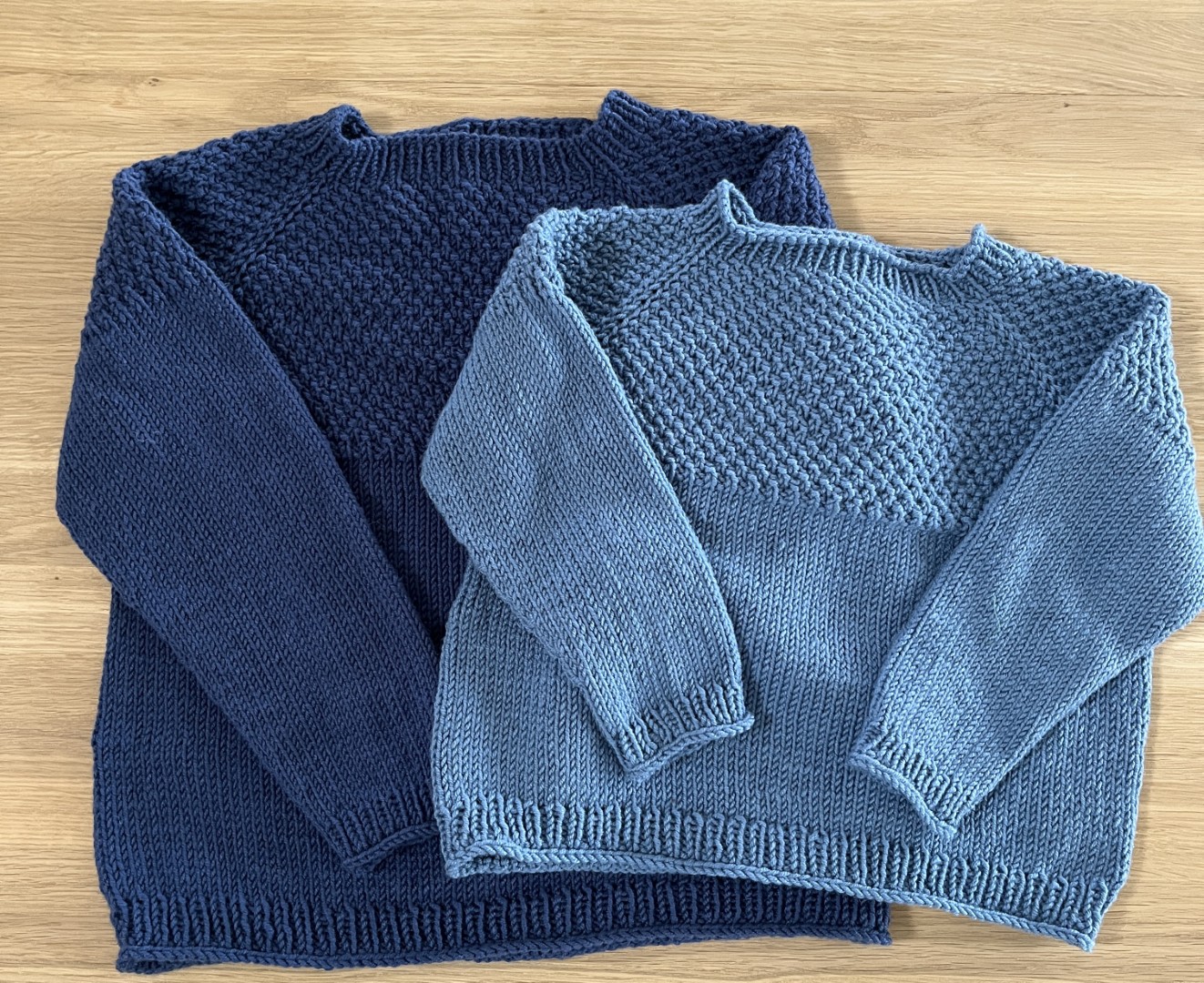 Kalles sweater til baby og barn. Strikkeopskrift