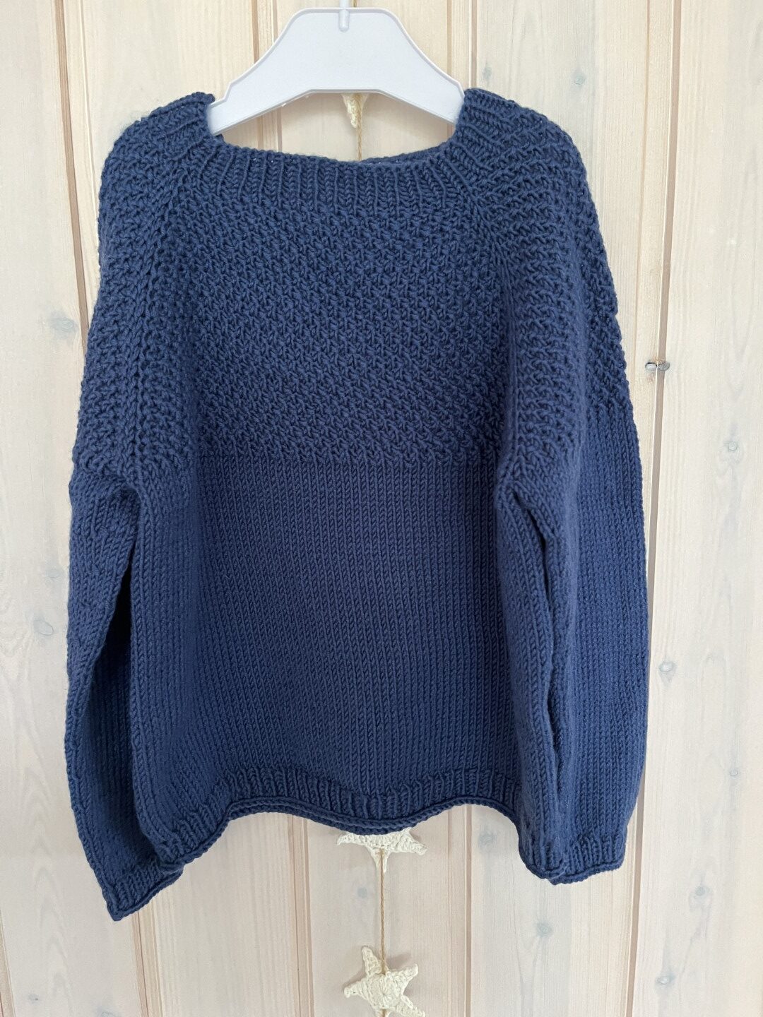 Kalles sweater til baby og barn. Strikkeopskrift